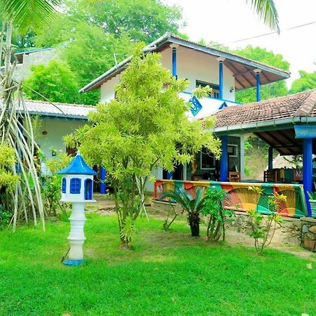 Yoho Fish Beach Cafe Tangalle Buitenkant foto
